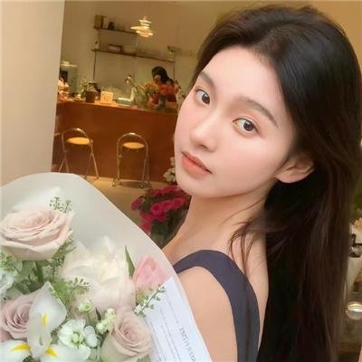 总裁是个纸片人